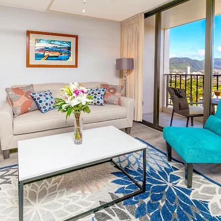 Warm Aloha Vibes, Mountain Views, Short Walk To Beach, And Free Parking Honolulu Exterior photo