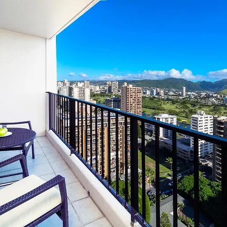 Warm Aloha Vibes, Mountain Views, Short Walk To Beach, And Free Parking Honolulu Exterior photo