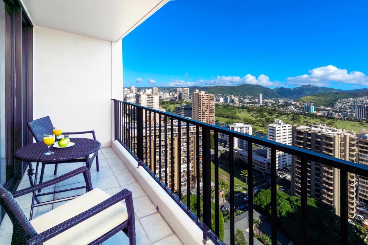 Warm Aloha Vibes, Mountain Views, Short Walk To Beach, And Free Parking Appartement Honolulu