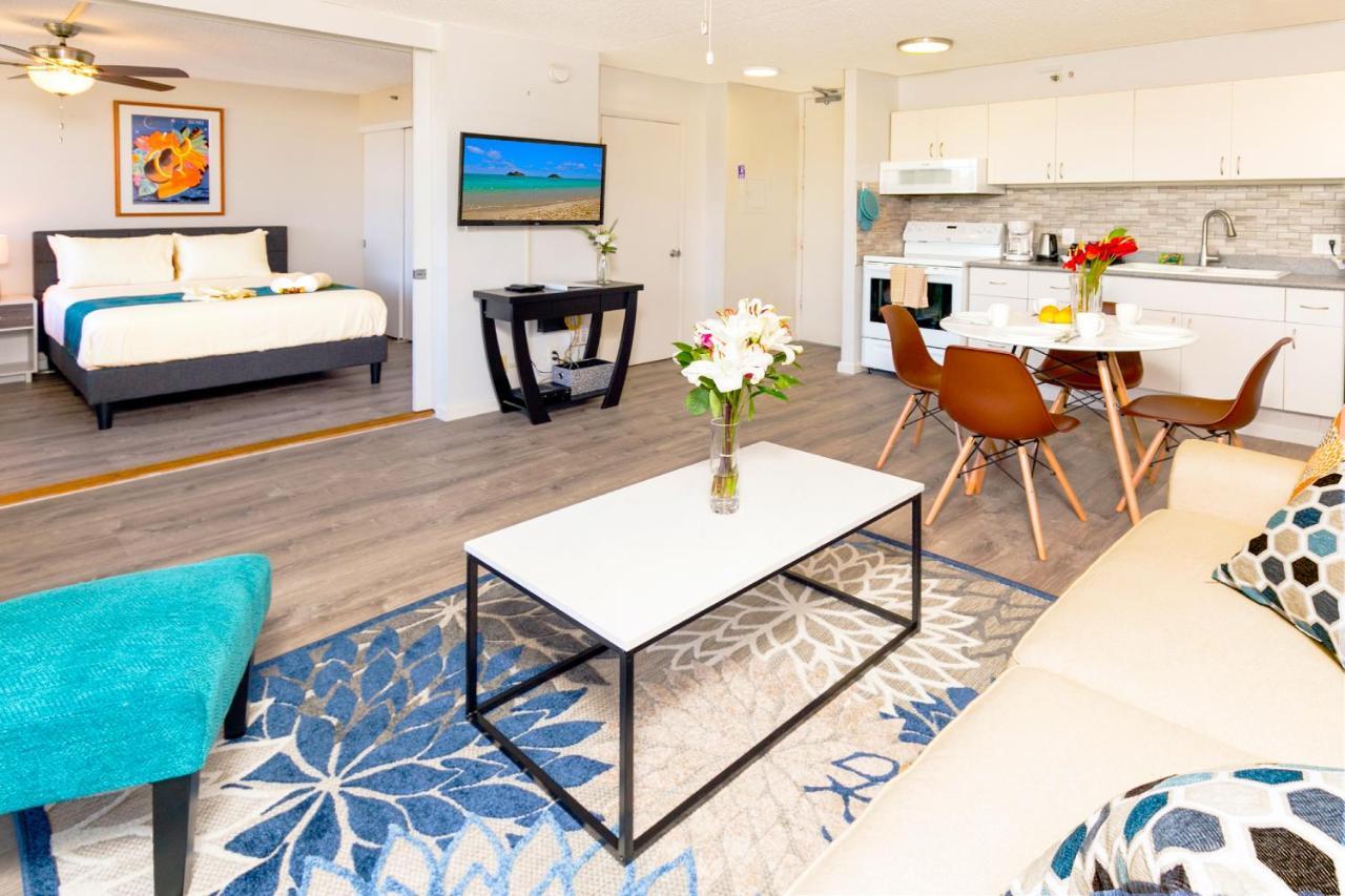 Warm Aloha Vibes, Mountain Views, Short Walk To Beach, And Free Parking Appartement